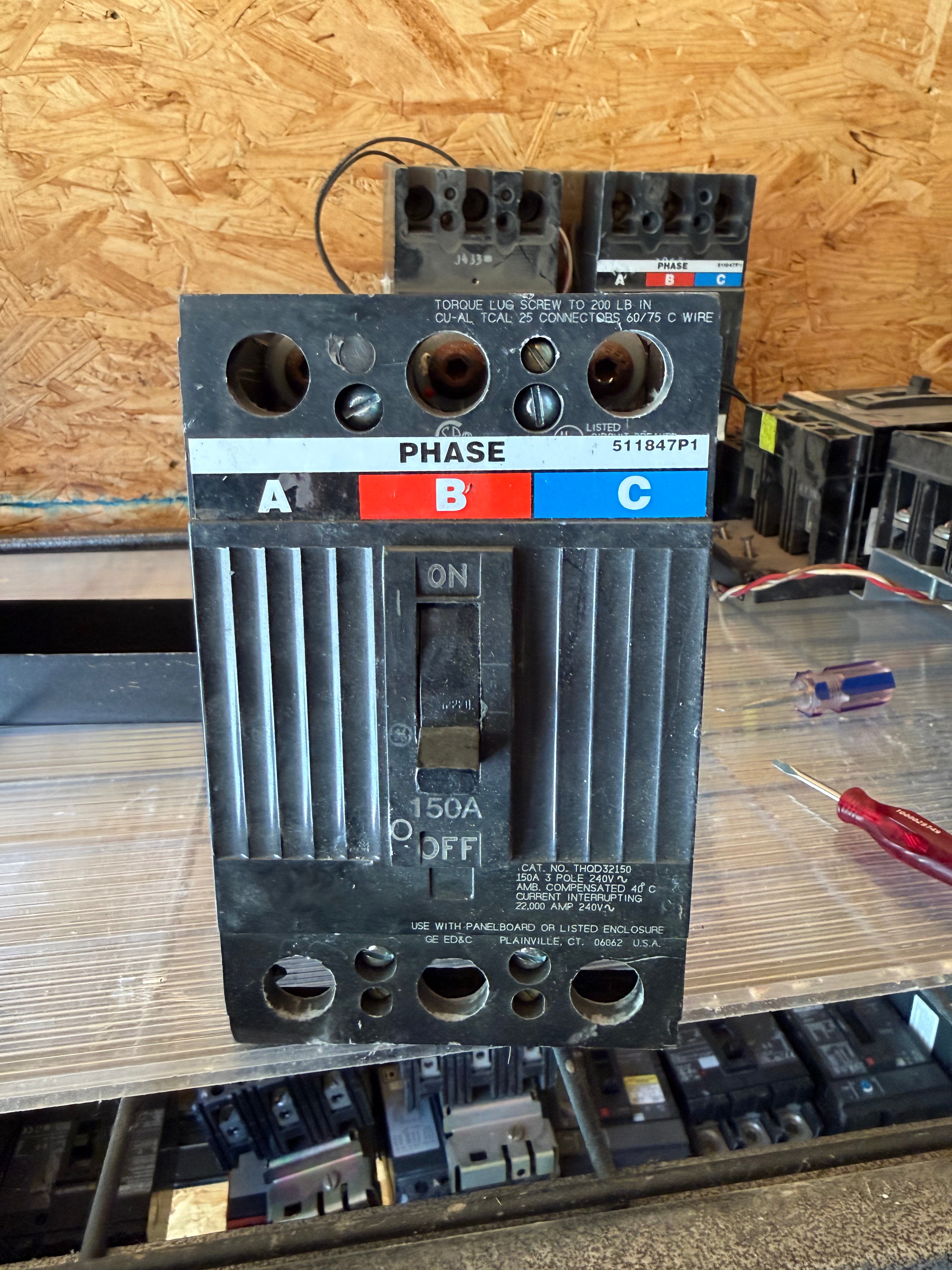 GE 150A THQD32150