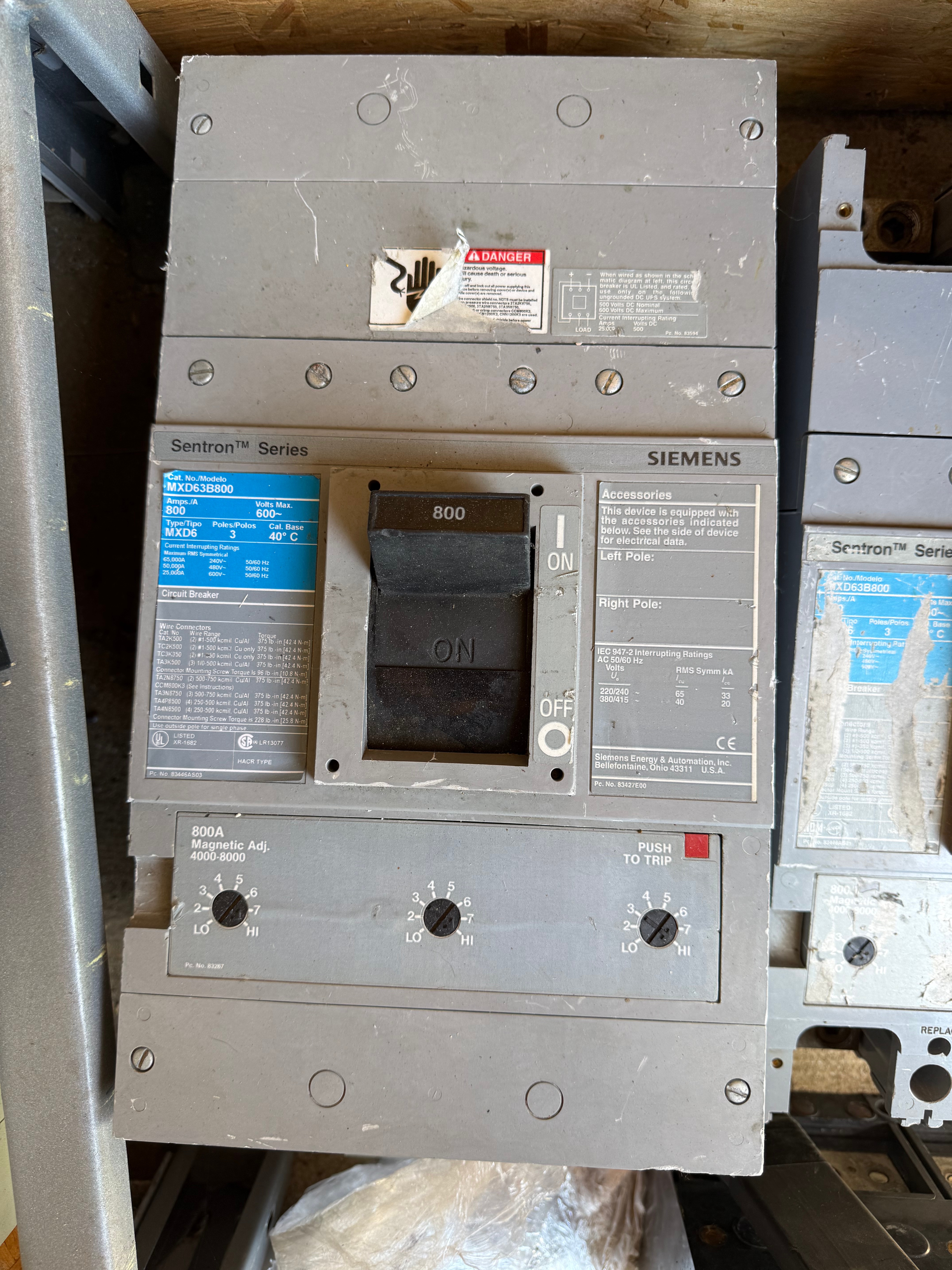 Siemens 800A MXD63B800