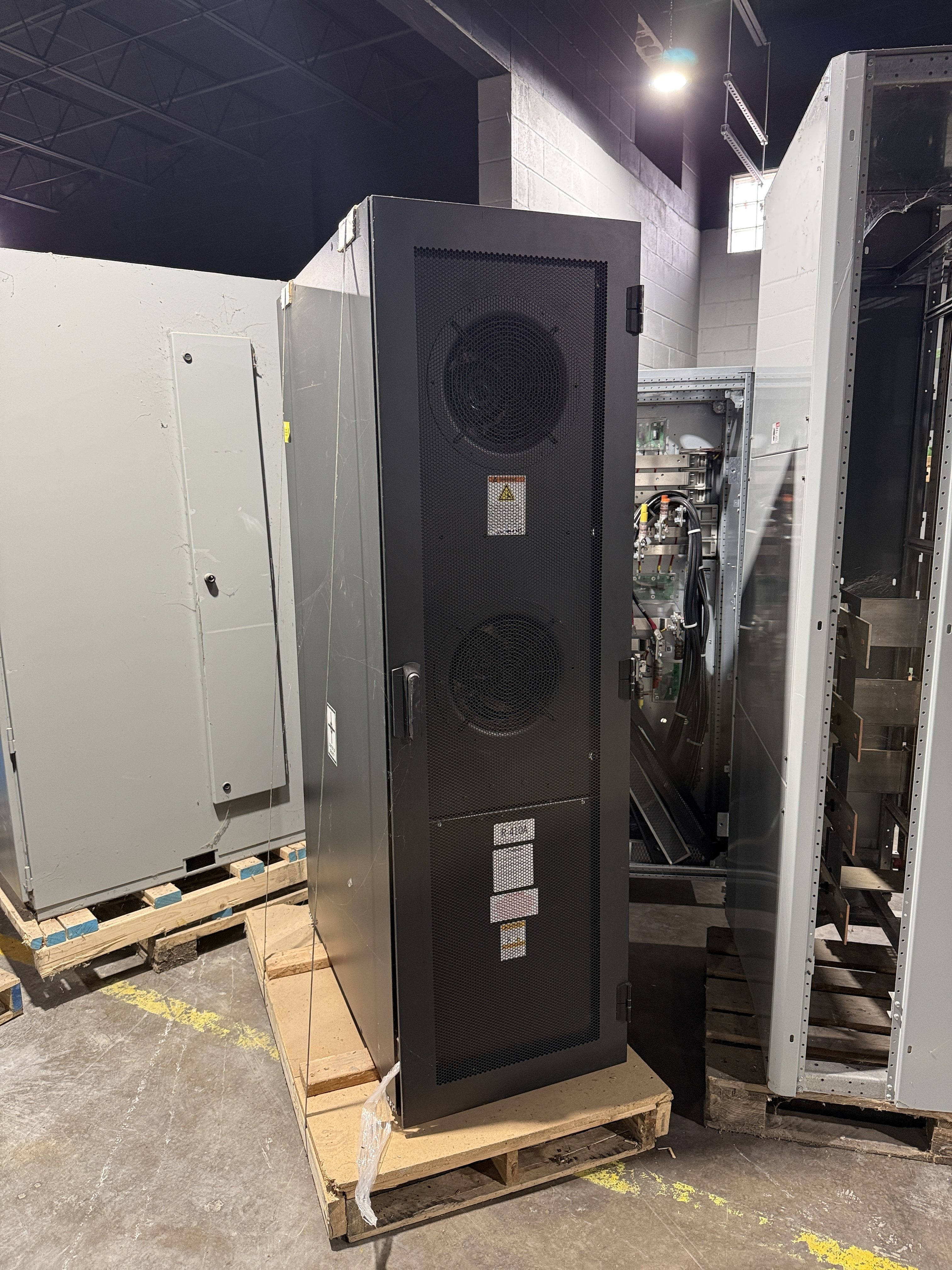 Liebert CRV CR035RA 10 Ton In-Row Cooling Unit 35kW 460V 2015